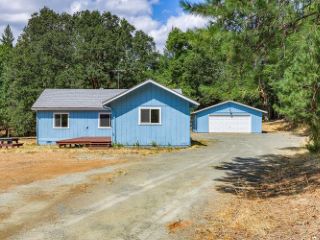 Foreclosed Home - 420 DRAPER VALLEY RD, 97538