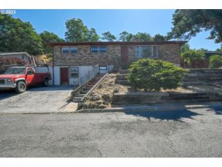 Foreclosed Home - 828 NW 6TH ST, 97801
