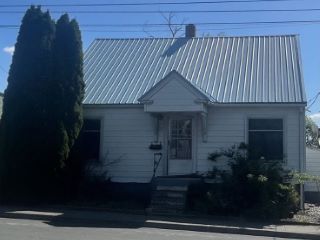 Foreclosed Home - 112 NW 10TH ST, 97801