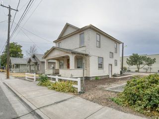 Foreclosed Home - 912 SW DORION AVE, 97801