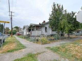 Foreclosed Home - 527 SW 5TH ST, 97801