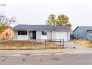 Foreclosed Home - 670 NE 6TH ST, 97838