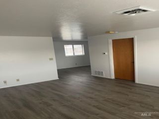 Foreclosed Home - 903 N OREGON ST, 97914