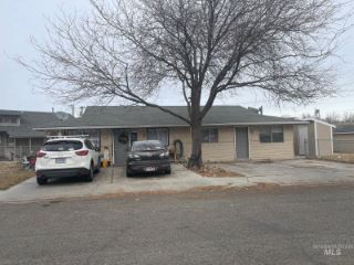 Foreclosed Home - 117 NW 8TH AVE, 97914