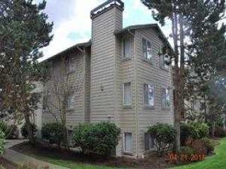 Foreclosed Home - 6700 NE 182ND ST APT A203, 98028