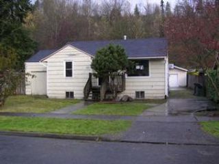 Foreclosed Home - 3106 SE 5TH ST, 98058