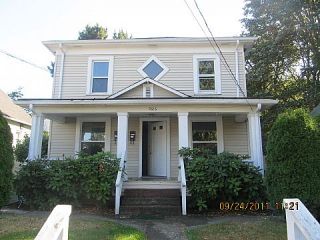 Foreclosed Home - 5616 BROOKLYN AVE NE, 98105