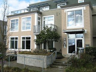 Foreclosed Home - 145 FERNCLIFF AVE NE UNIT D234, 98110