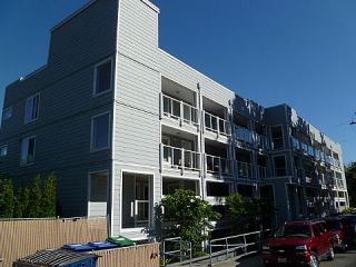Foreclosed Home - 3318 30TH AVE SW UNIT B502, 98126