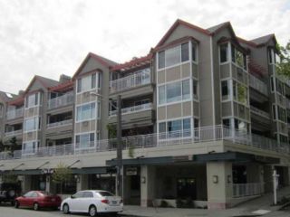 Foreclosed Home - 2425 33RD AVE W UNIT 204, 98199