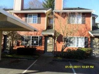 Foreclosed Home - 412 CENTER RD APT D8, 98204