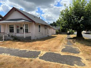 Foreclosed Home - 1000 AYERS ST, 98626