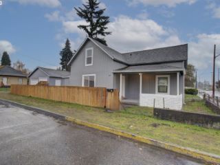 Foreclosed Home - 206 LINCOLN ST, 98626