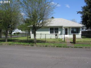 Foreclosed Home - 3102 E 27TH ST, 98661