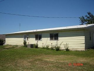 Foreclosed Home - 1691 W HUNTZINGER RD, 98942