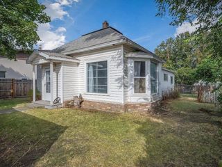 Foreclosed Home - 110 W 3RD ST, 99032