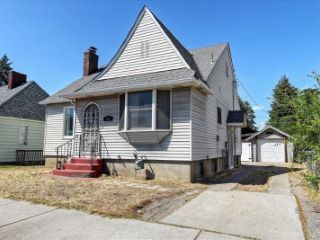Foreclosed Home - 409 E WELLESLEY AVE, 99207