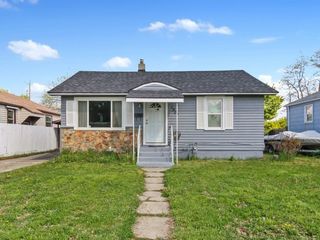 Foreclosed Home - 1907 E RICH AVE, 99207